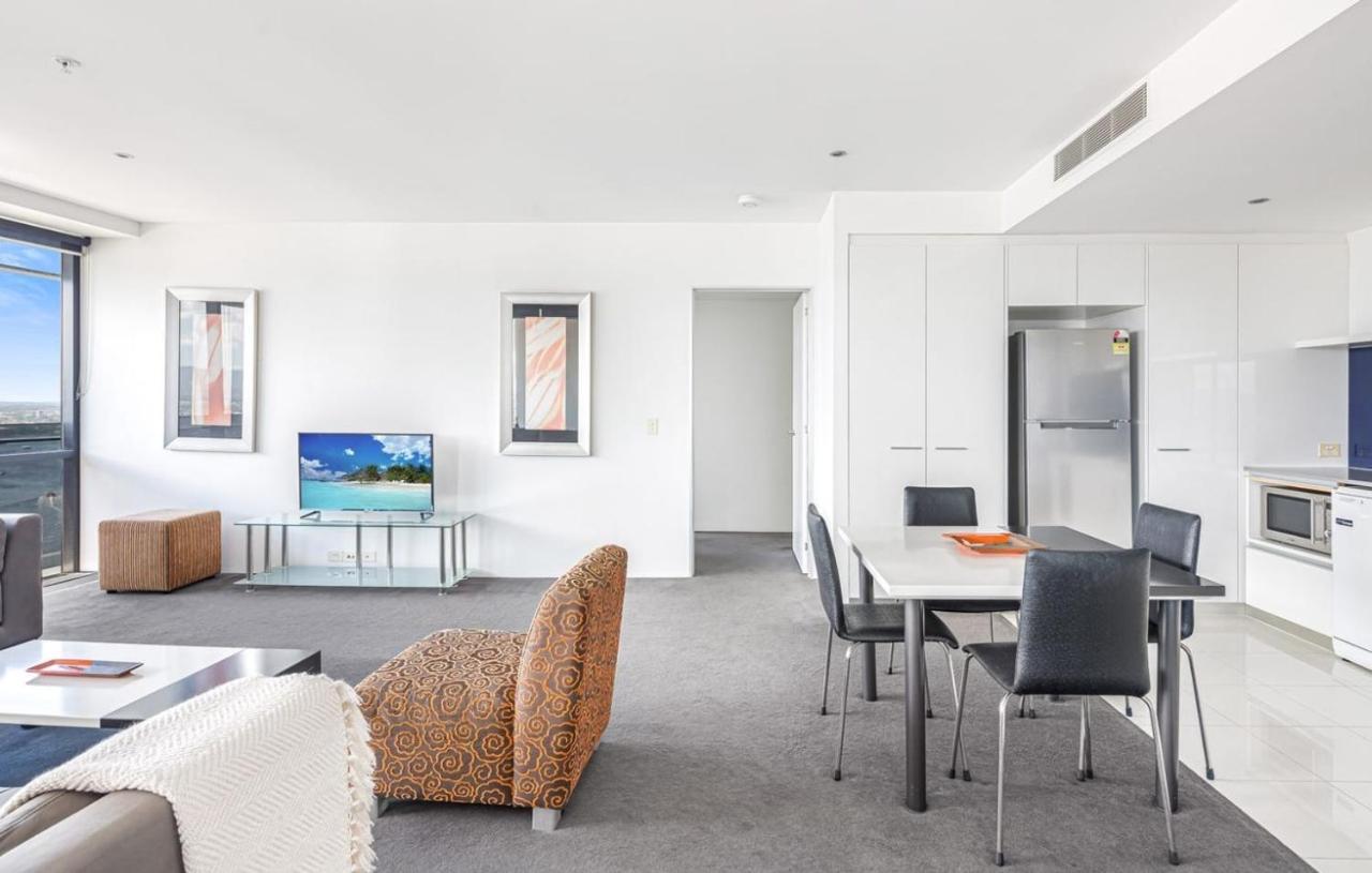 Circle On Cavill - Hosted By Coastal Letting Apartment
