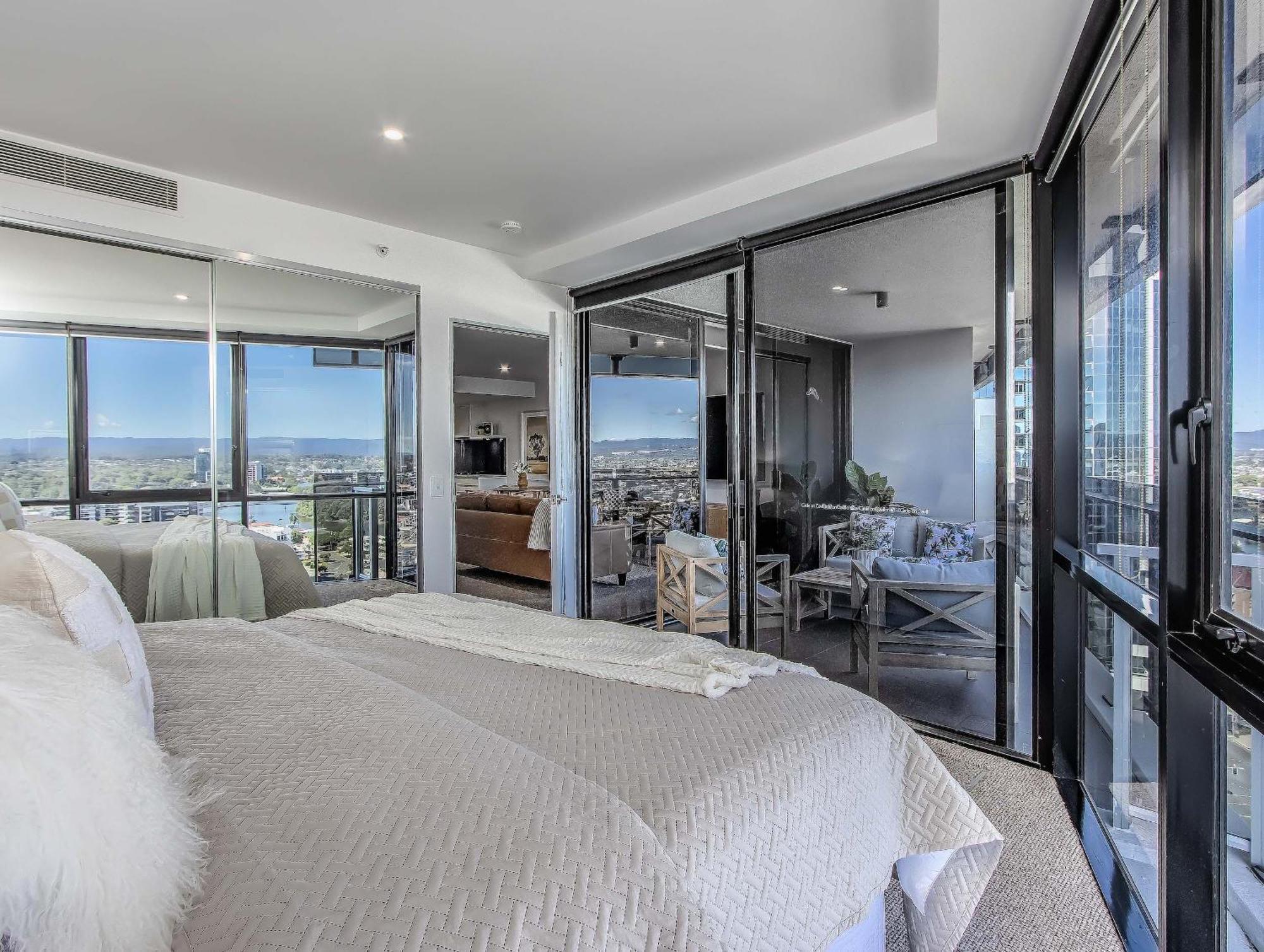 Circle On Cavill - Hosted By Coastal Letting Gold Coast