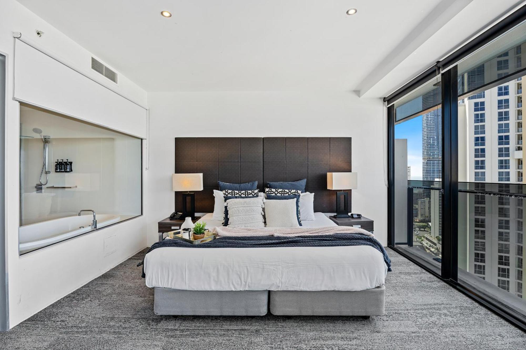 Circle On Cavill - Hosted By Coastal Letting Gold Coast