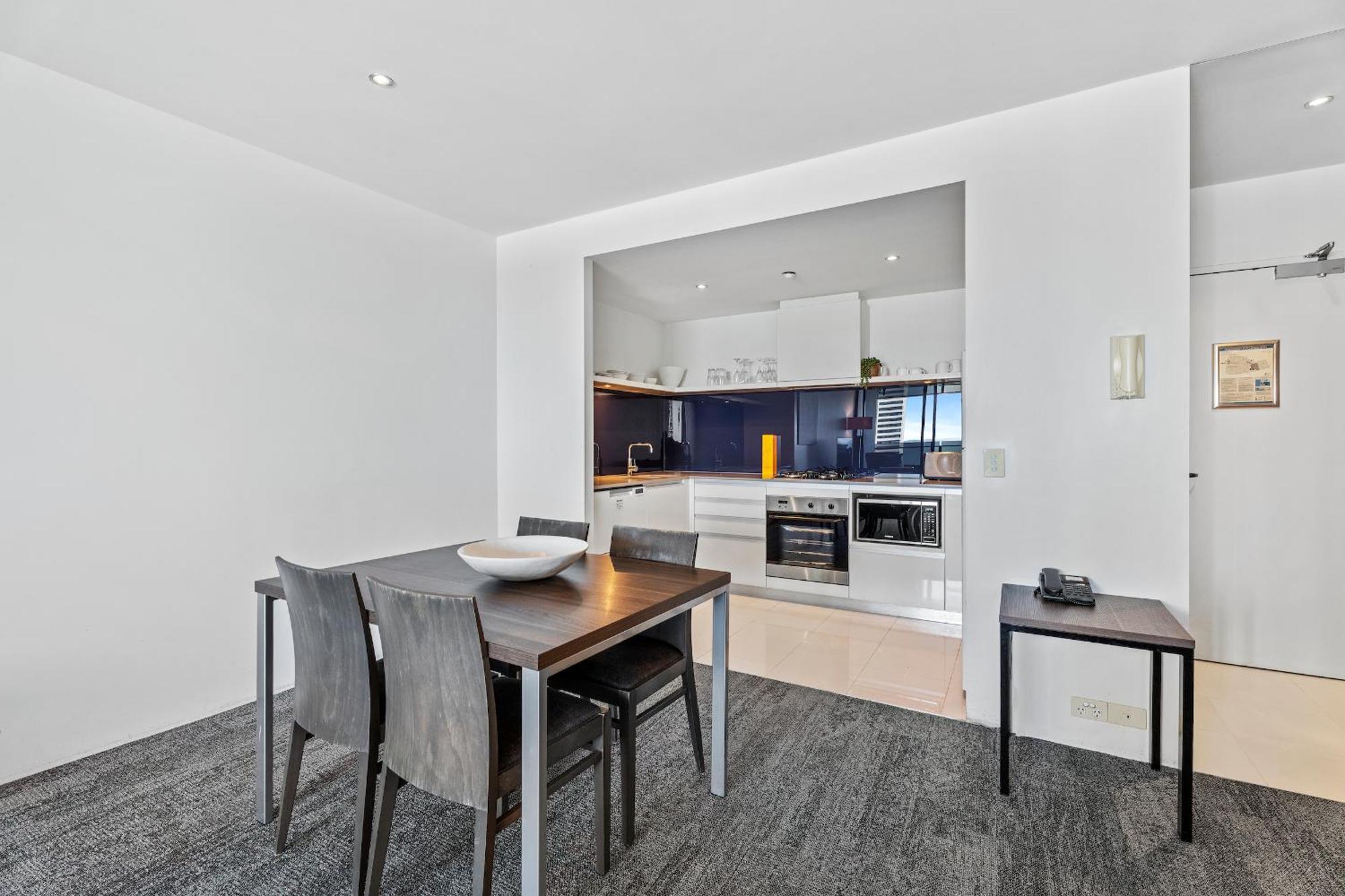 Circle On Cavill - Hosted By Coastal Letting * Gold Coast