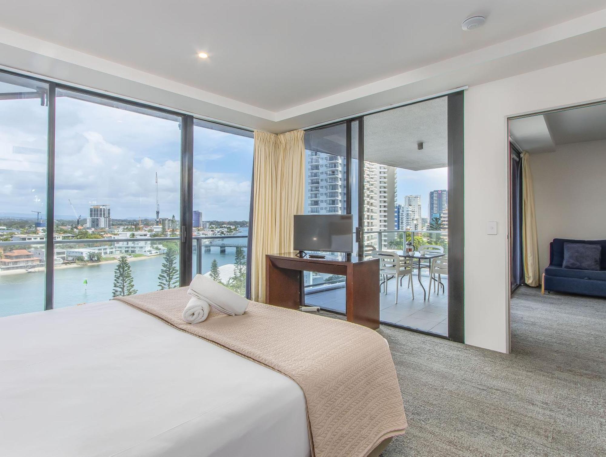 Circle On Cavill - Hosted By Coastal Letting Apartment *